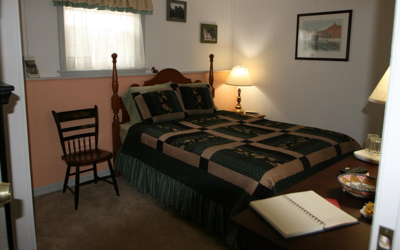 Carriage Corner Bed & Breakfast Gordonville Room photo